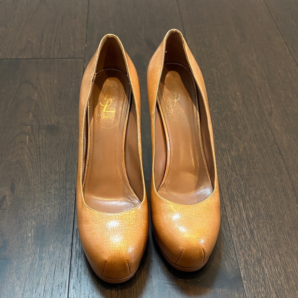 Yves Saint Laurent Tan Leather Platform Pumps